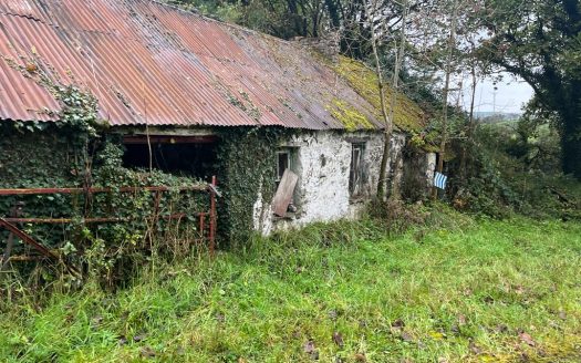 Substantial Land holding with a Residential & DER Dwelling theron