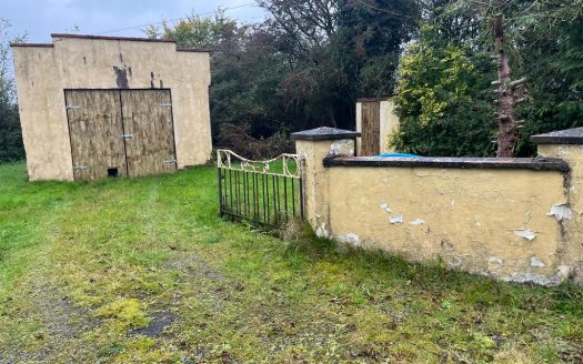 Substantial Land holding with a Residential & DER Dwelling theron