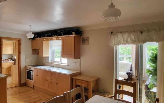 NEW TO THE MARKET FOR SALE BY PRIVATE TREATY