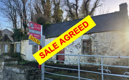 Exceptional Development Opportunity – Prime Shorefront Site in Omeath c.1.1 Acres.  KNOCKNAGORAN, SHORE RD, OMEATH, CO. LOUTH