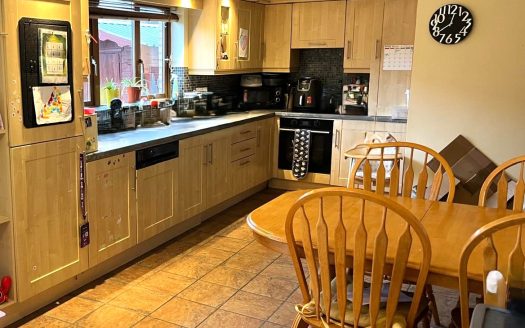 To Let – 4-Bedroom Semi-Detached Cloughanvary, John Street, Ardee, Co. Louth